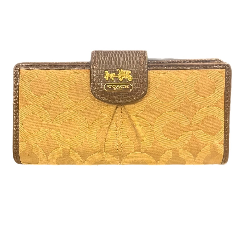 30 Coach Signature C Lurex Logo Wallet